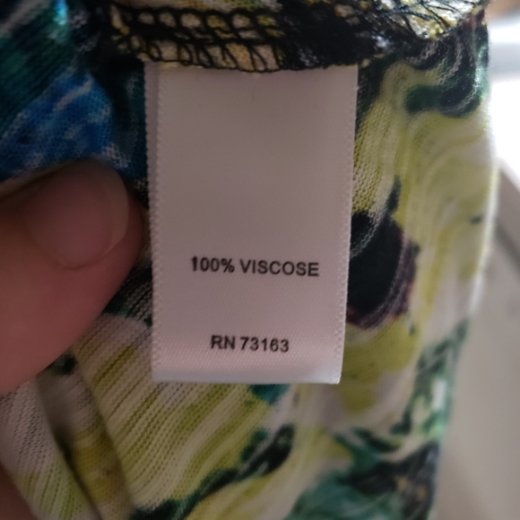 Cable & Gauge m vibrant colored tropical flowers assymetrical hem burnout - Picture 6 of 8